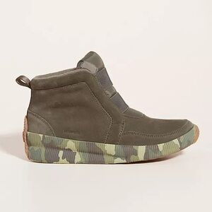 Sorel Out N About Olive Green Ankle Boots 8